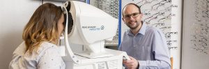 Optiker Brillen Hess Oldenburg testet Sehprobleme